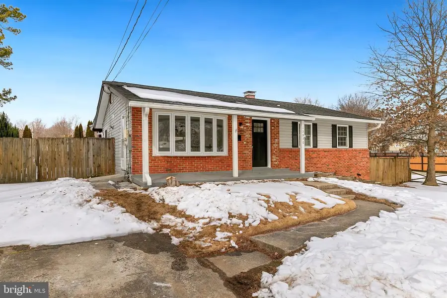 13530 Vandalia Dr, Rockville, MD 20853 - #2