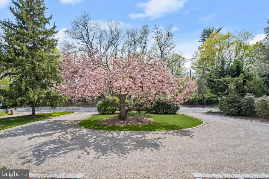 4209 Bradley Ln, Chevy Chase, MD 20815 - #3