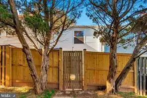 12521 Laurel Grove Pl, Germantown, MD 20874 - #2