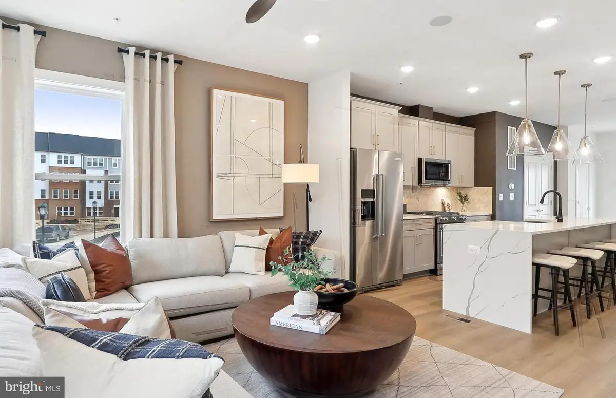 2014 Henson Norris St, Rockville, MD 20850 - #1