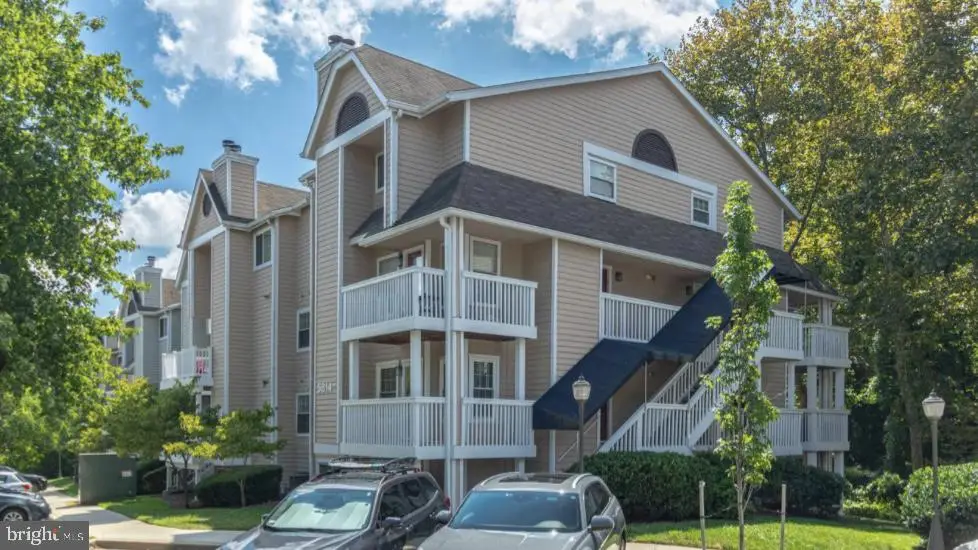 5814 Inman Park Cir #807, Rockville, MD 20852 - #1