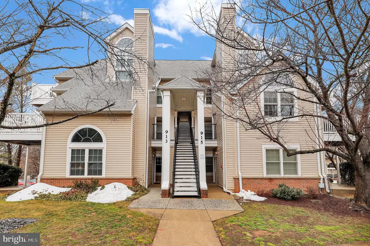 913 Hillside Lake Ter #413, Gaithersburg, MD 20878 - #1