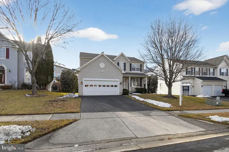 19234 Golden Meadow Dr, Germantown, MD 20876 - #2