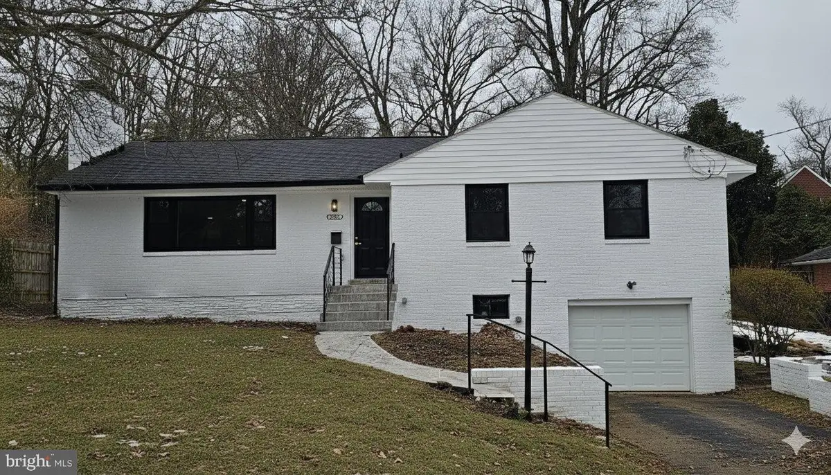 1305 Woodside Pkwy, Silver Spring, MD 20910 - #1