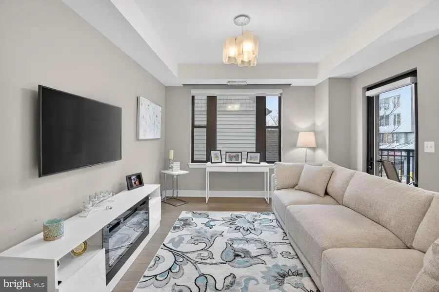 8302 Woodmont Ave #203, Bethesda, MD 20814 - #2