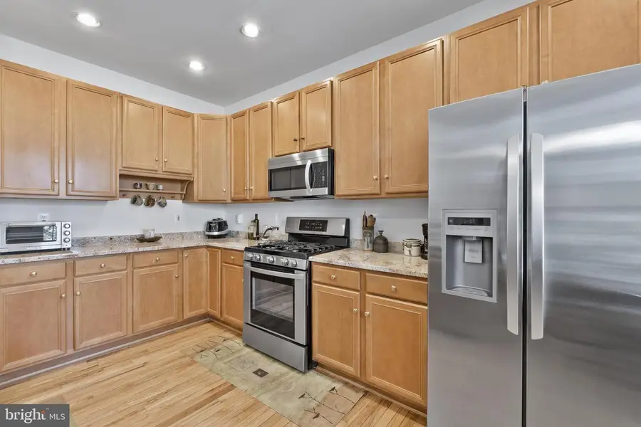 4916 Tothill Dr, Rockville, MD 20855 - #2