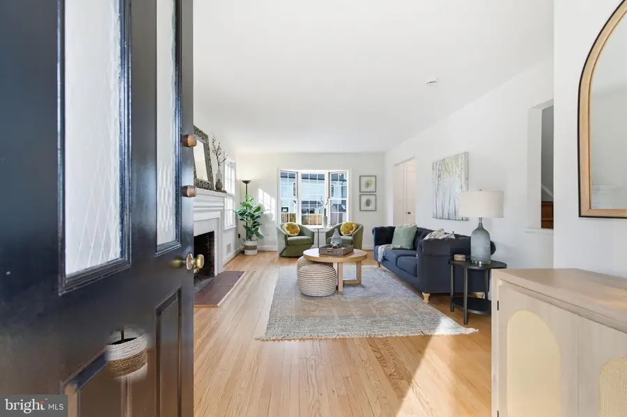 5623 Huntington Pkwy, Bethesda, MD 20814 - #3