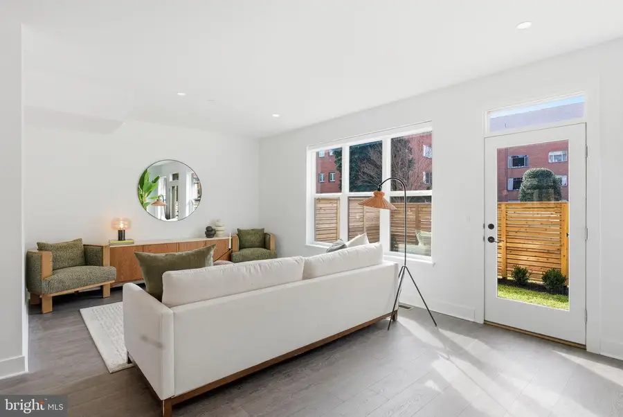 5354 Zenith Olook, Bethesda, MD 20816 - #3