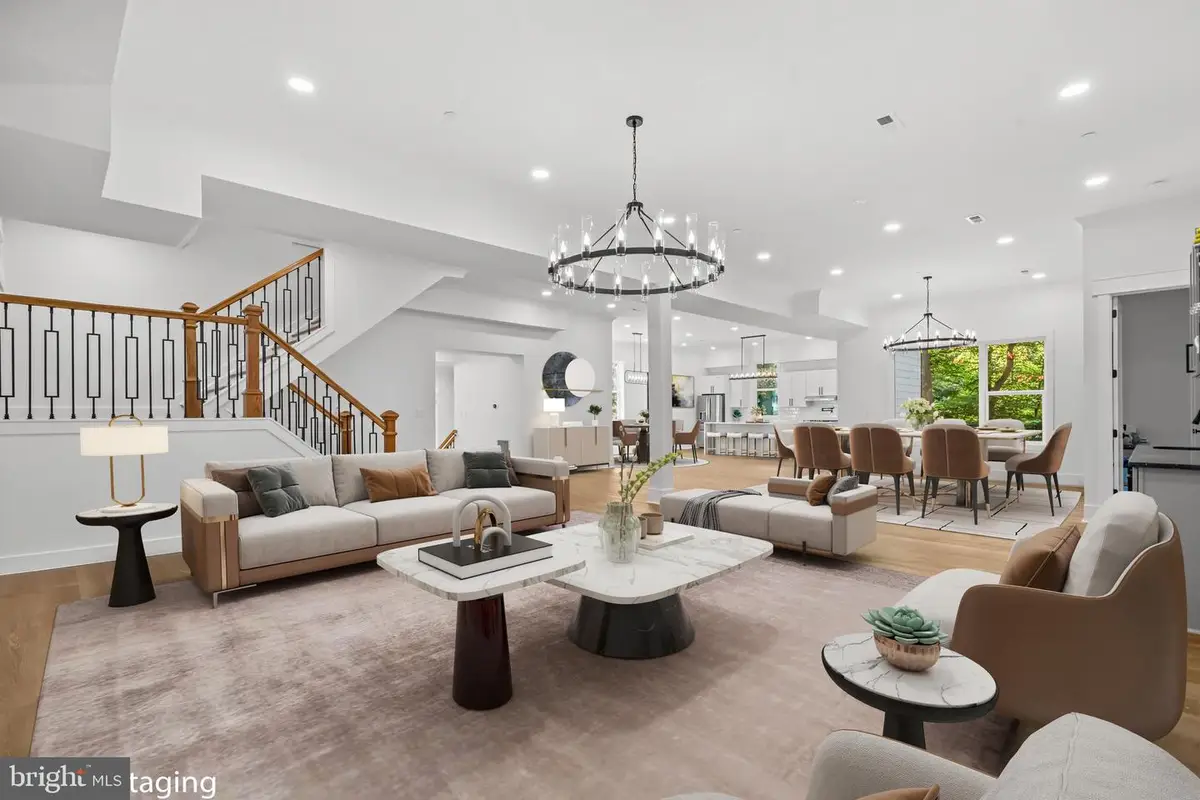 811 Sligo Creek Pkwy, Takoma Park, MD 20912 - #1