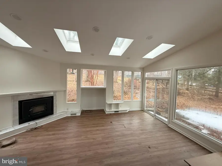 8620 Falls Rd, Potomac, MD 20854 - #3