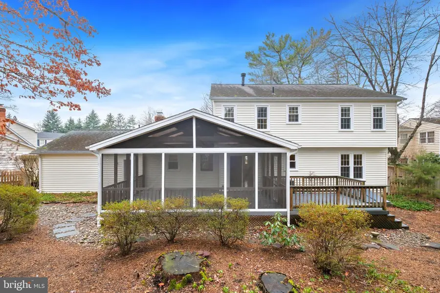 6 Kirkwall Ct, Potomac, MD 20854 - #3