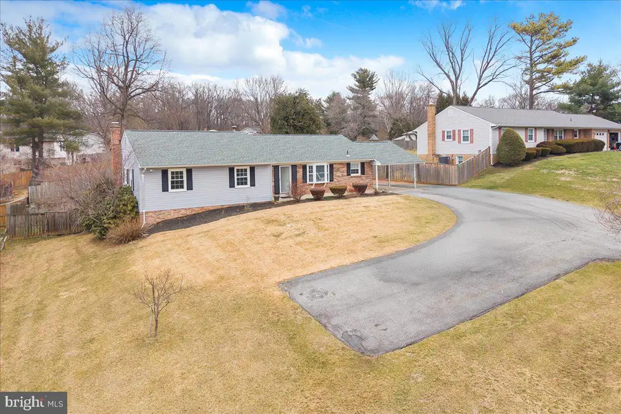 8709 Hawkins Creamery Rd, Gaithersburg, MD 20882 - #2