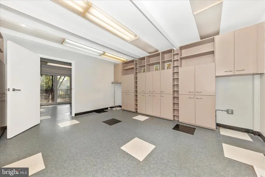 9309 Old Georgetown Rd, Bethesda, MD 20814 - #3