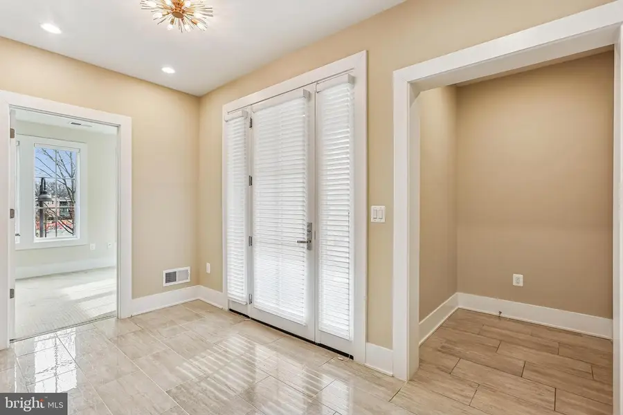 3675 Chevy Chase Lake Dr, Chevy Chase, MD 20815 - #3