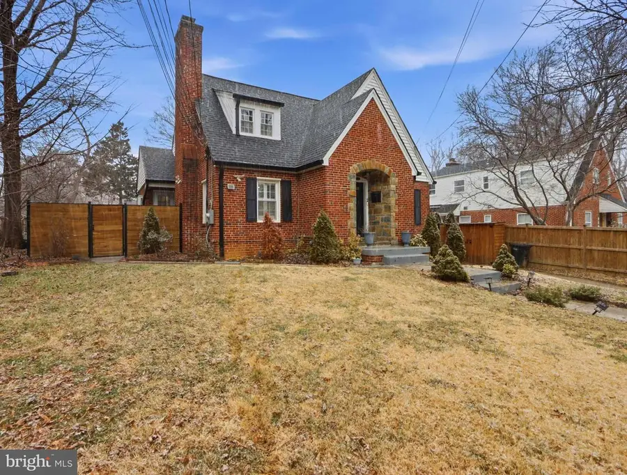 908 Davis Ave, Takoma Park, MD 20912 - #3