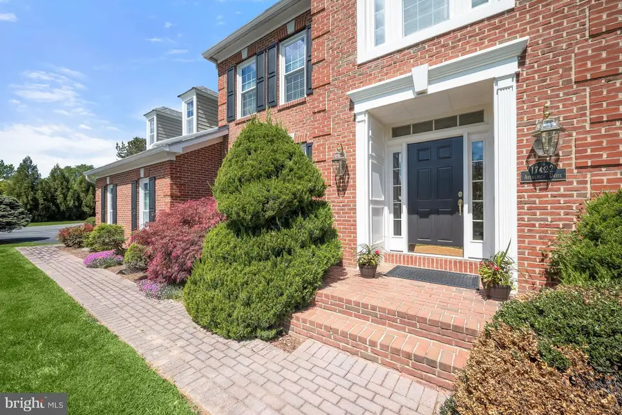17422 Avenleigh Dr, Ashton, MD 20861 - #2