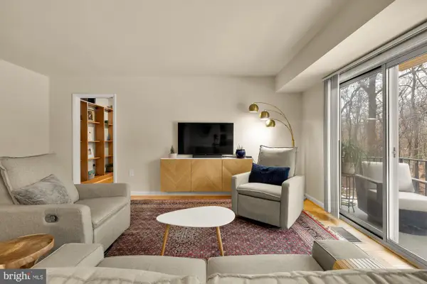 10661 Weymouth St #102, BETHESDA, MD 20814