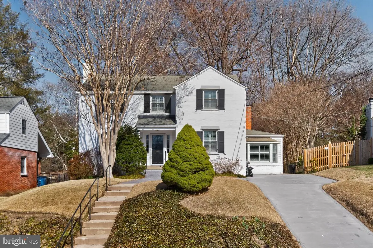 8515 Rosewood Dr, Bethesda, MD 20814 - #1