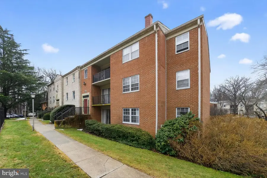 868 College Pkwy #102, Rockville, MD 20850 - #2