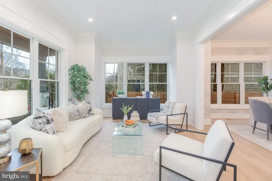 7113 Fairfax Rd, Bethesda, MD 20814 - #3