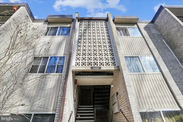 5202 Crossfield Ct #120, ROCKVILLE, MD 20852