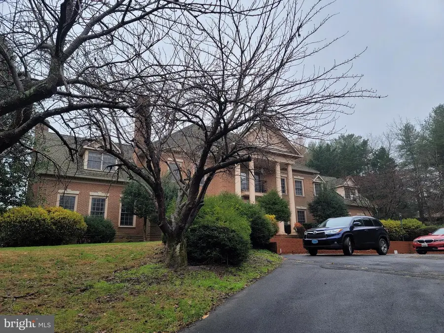 8926 Harvest Square Ct, Rockville, MD 20854 - #2