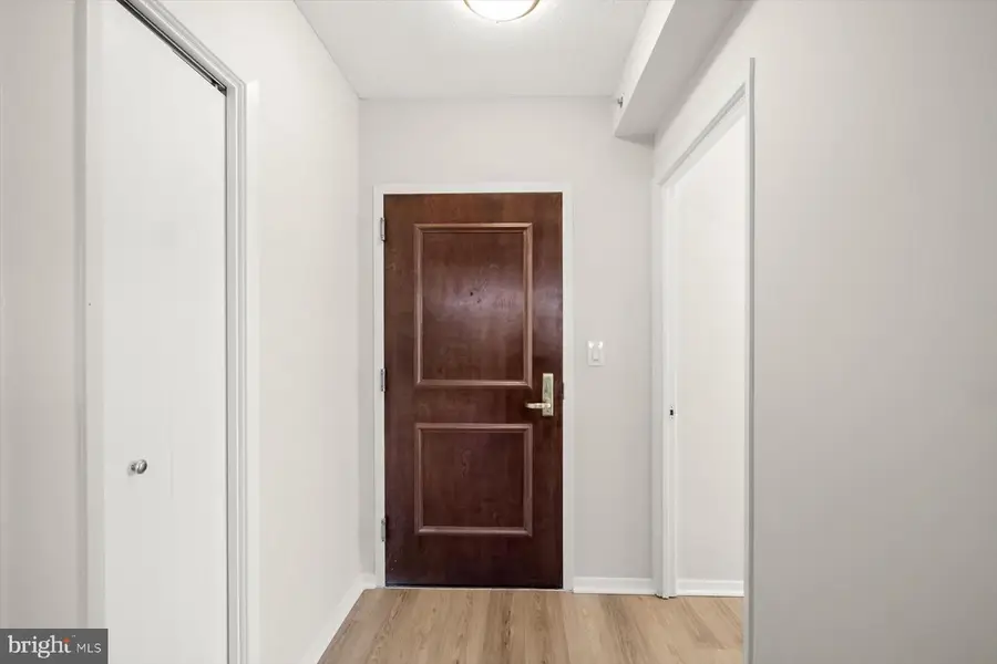 7111 Woodmont Ave #402, Bethesda, MD 20815 - #3