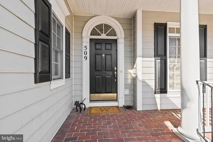 509 Oak Knoll Ter, Rockville, MD 20850 - #2