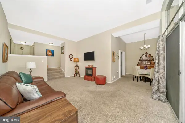 18810 Walkers Choice Rd #unit 1, GAITHERSBURG, MD 20886