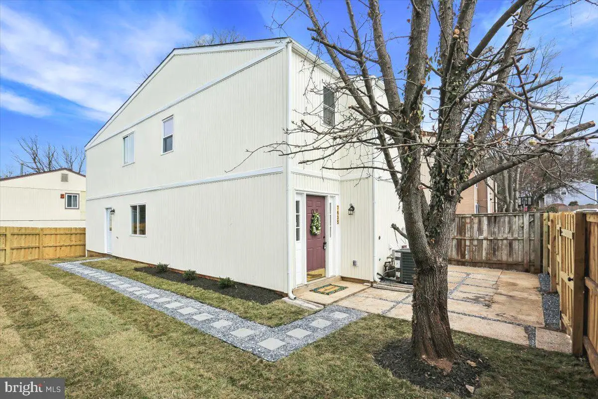 7635 Laytonia Dr, Gaithersburg, MD 20877 - #1