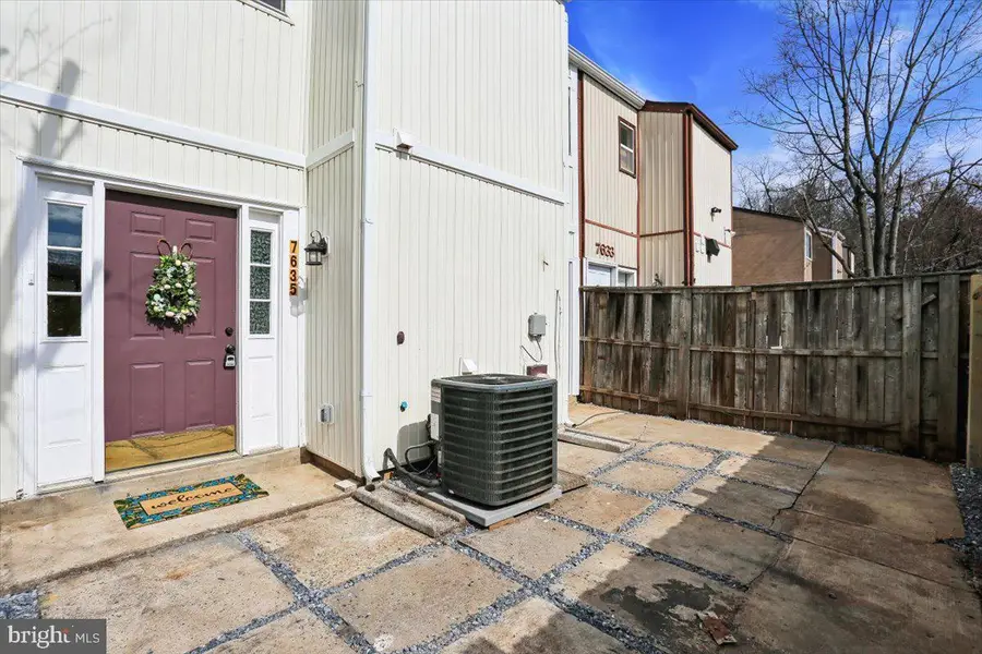 7635 Laytonia Dr, Gaithersburg, MD 20877 - #2