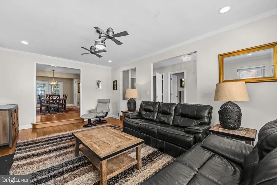 9707 Saxony Rd, Silver Spring, MD 20910 - #3