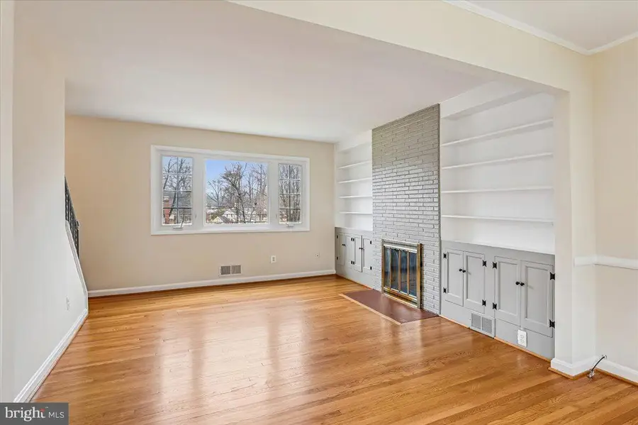 1909 Forest Dale Dr, Silver Spring, MD 20903 - #2