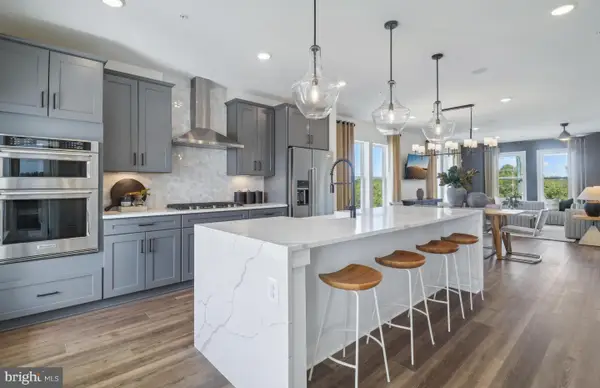 16146 Frederick Rd, ROCKVILLE, MD 20850