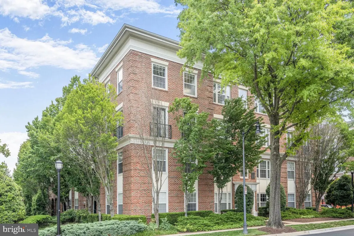 7 Booth St #202, Gaithersburg, MD 20878 - #1