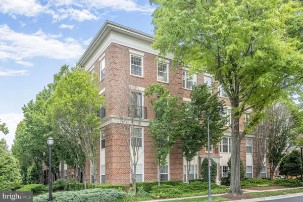 7 Booth St #202, GAITHERSBURG, MD 20878