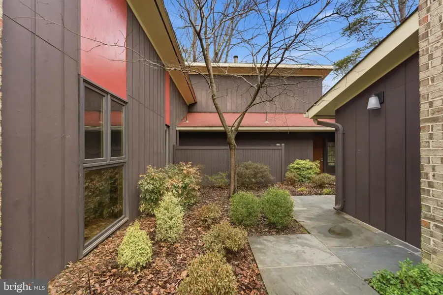 421 Beaumont Rd, Silver Spring, MD 20904 - #2