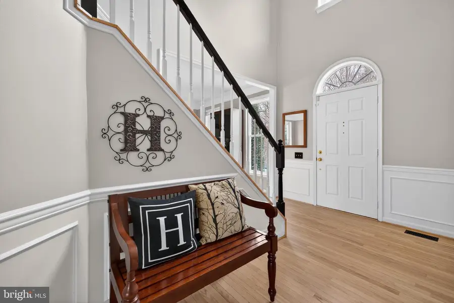 7810 Heritage Farm Dr, Gaithersburg, MD 20886 - #3