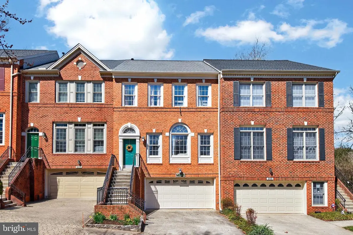 105 Crofton Hill Ln, Rockville, MD 20850 - #1