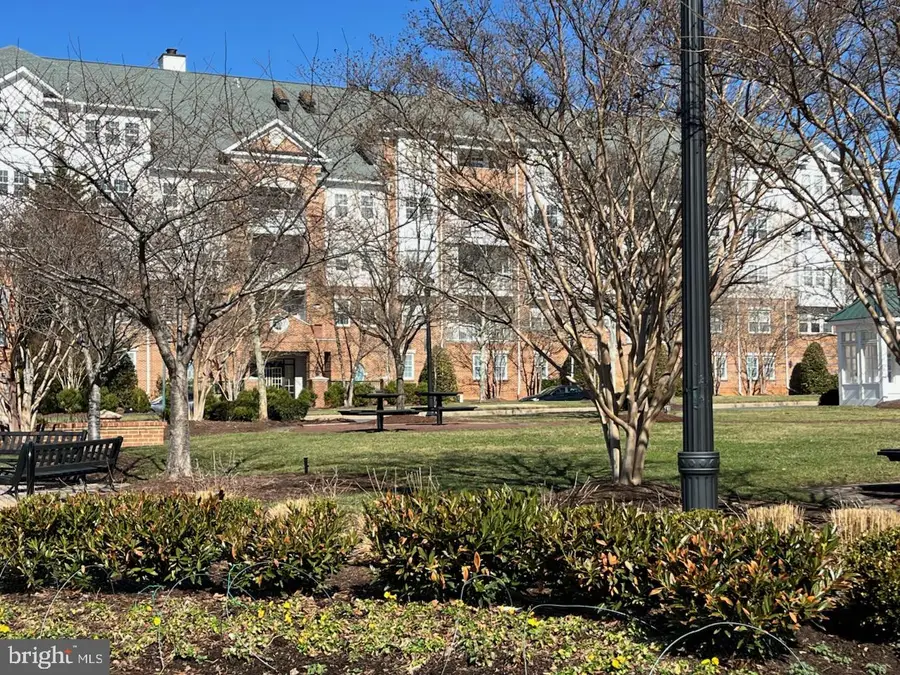 327 King Farm Blvd #203, Rockville, MD 20850 - #2