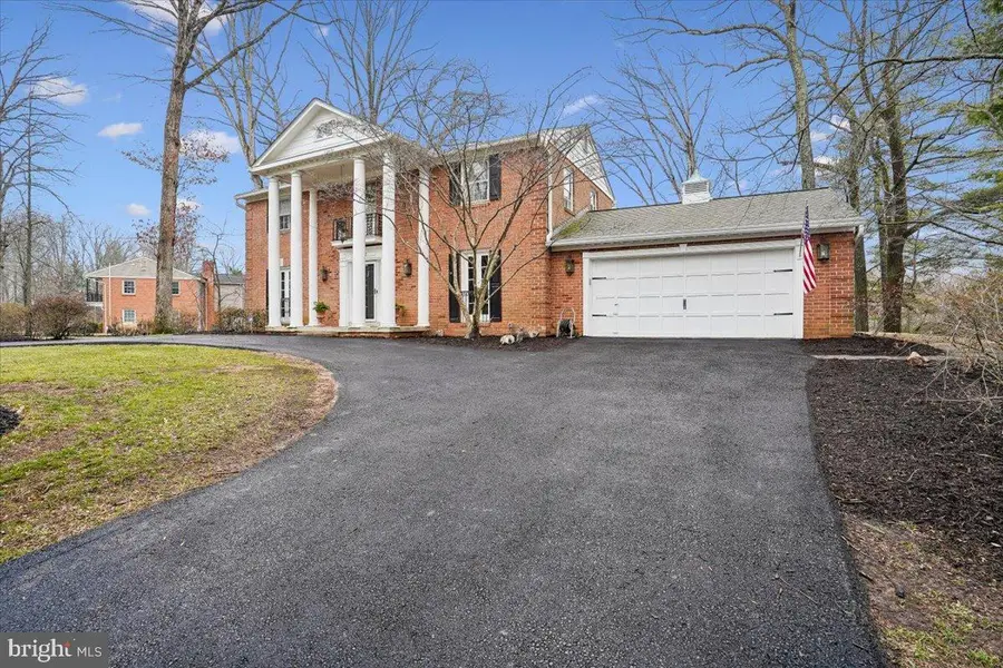 8812 Maxwell Dr, Potomac, MD 20854 - #2