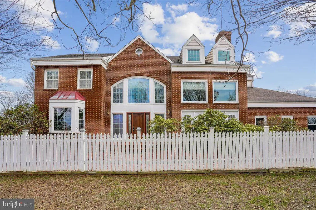 5 Maidens Bower Ct, Potomac, MD 20854 - #1