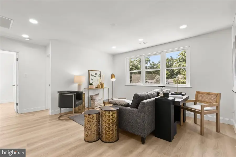 402 Elm Ave, Takoma Park, MD 20912 - #2