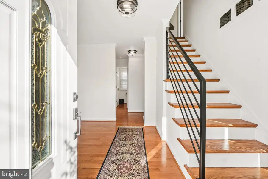 4 Camden Ct, Rockville, MD 20850 - #3