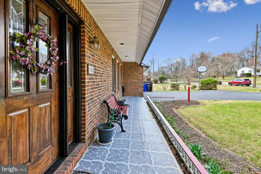 705 Marshall Manor Dr, Silver Spring, MD 20905 - #2