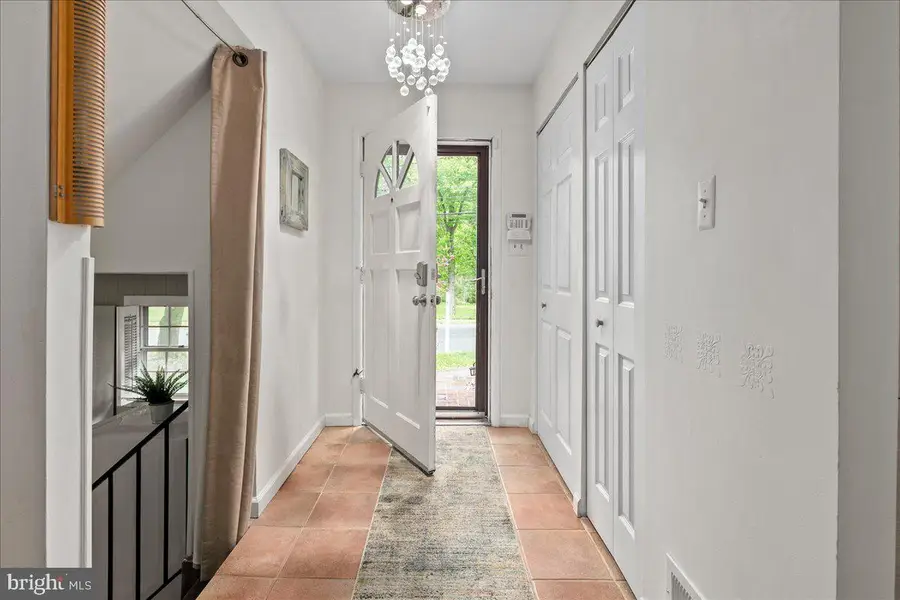 802 Cabin John Pkwy, Rockville, MD 20852 - #2