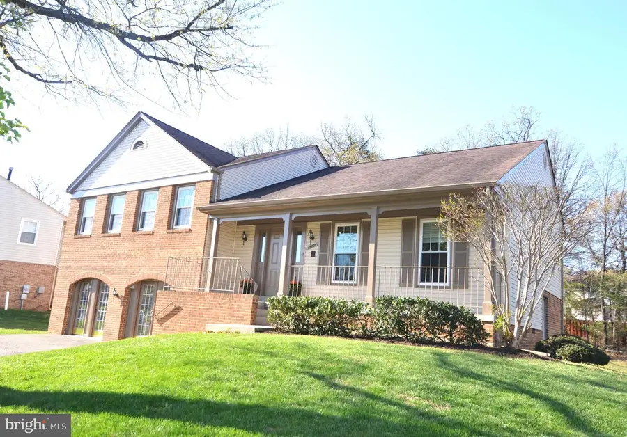 14704 Pinto Ln, Rockville, MD 20850 - #3