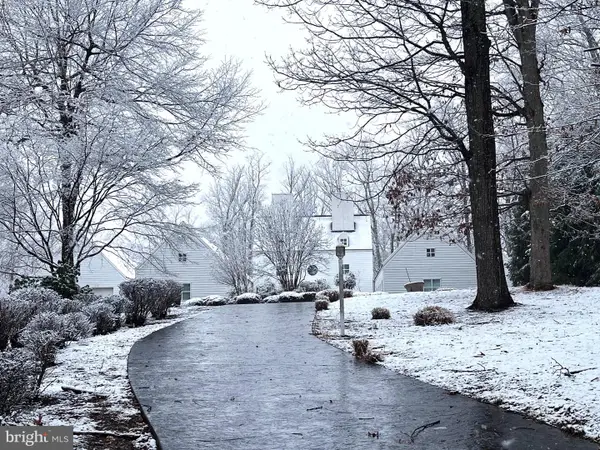 10310 Riverwood, POTOMAC, MD 20854