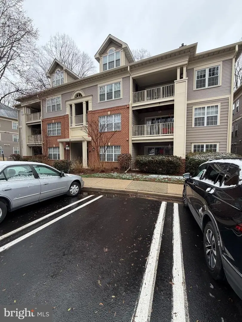 111 Timberbrook Ln #104, Gaithersburg, MD 20878 - #2