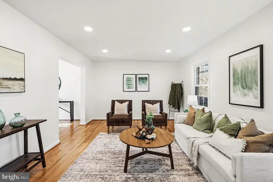 14921 Bauer Dr, Rockville, MD 20853 - #3